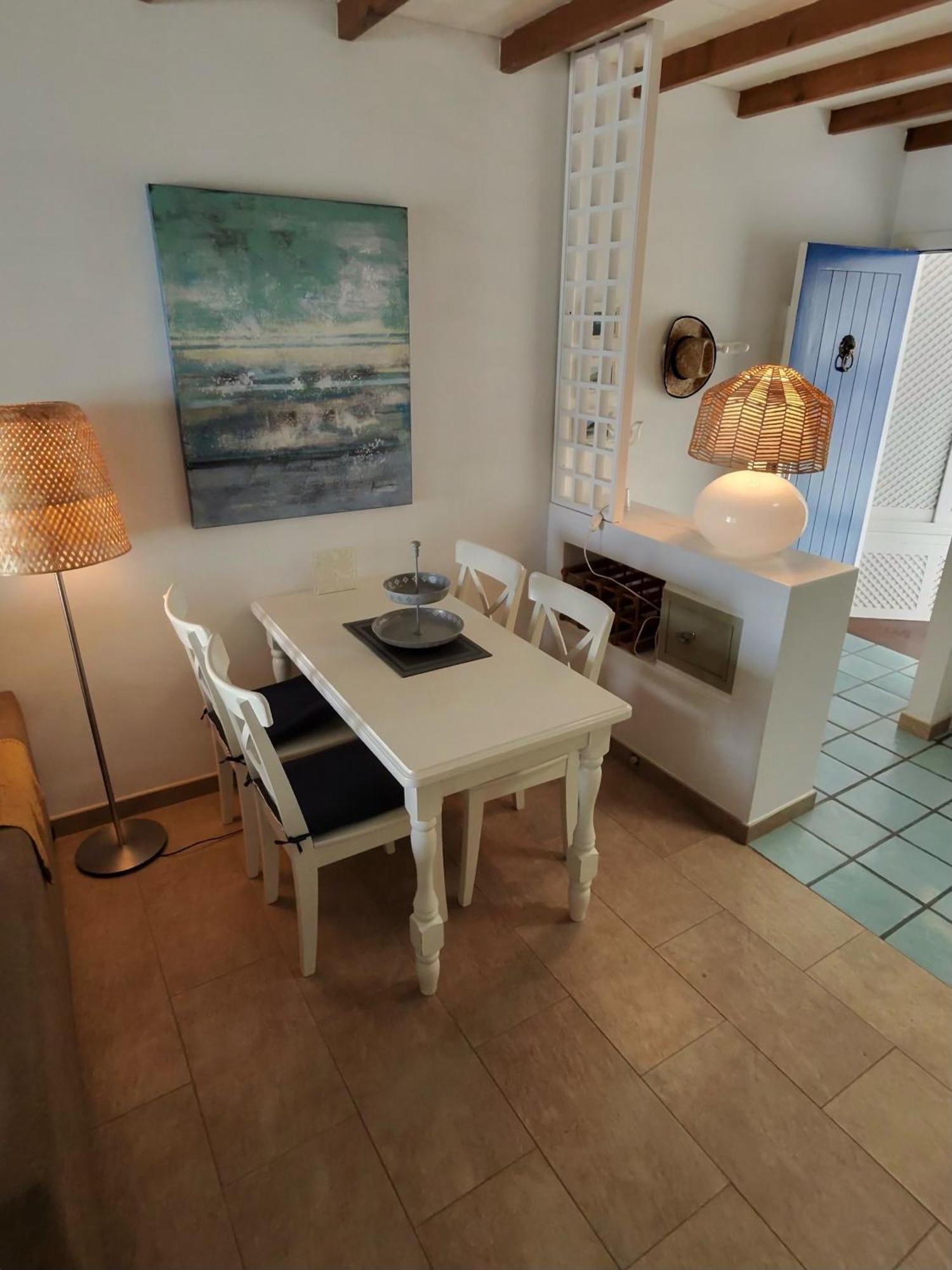 La Paloma Blanca - The White Dove Apartment *